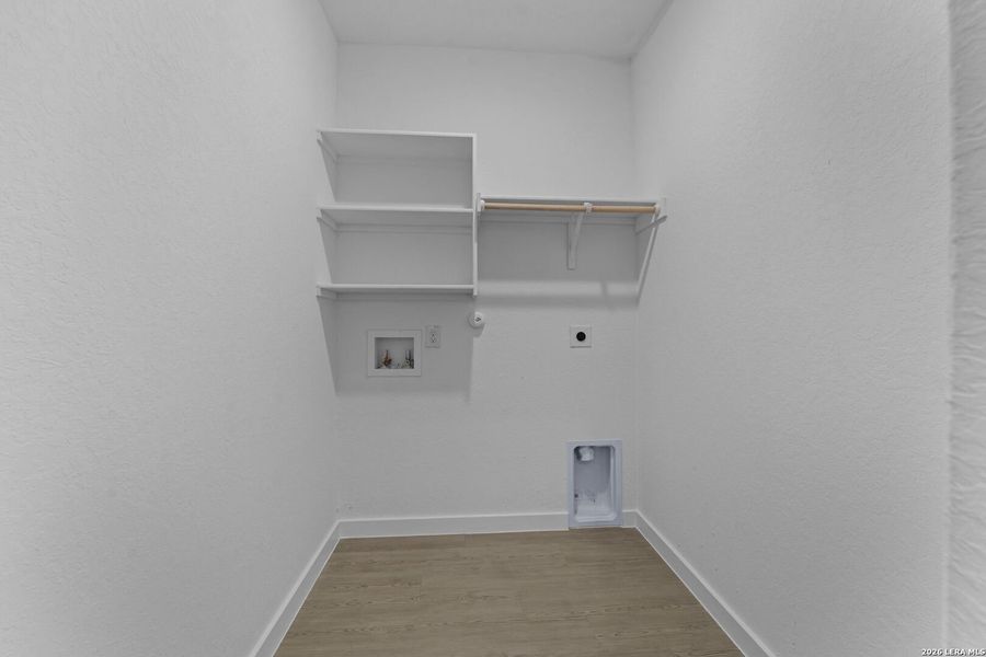 Spacious, unfurnished interior of a new home in Waterwheel, San Antonio (Image 30). Spacious, unfurnished interior of a new home in Waterwheel, San Antonio (Image 30).