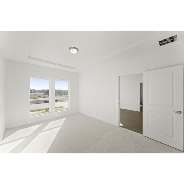 Spacious, unfurnished interior of a new home in Trails at Cottonwood Creek, Rowlett (Image 13).