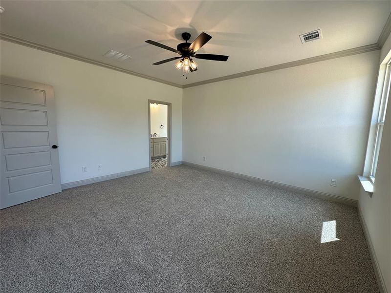 Spacious, unfurnished interior of a new home in , Cleburne (Image 14).