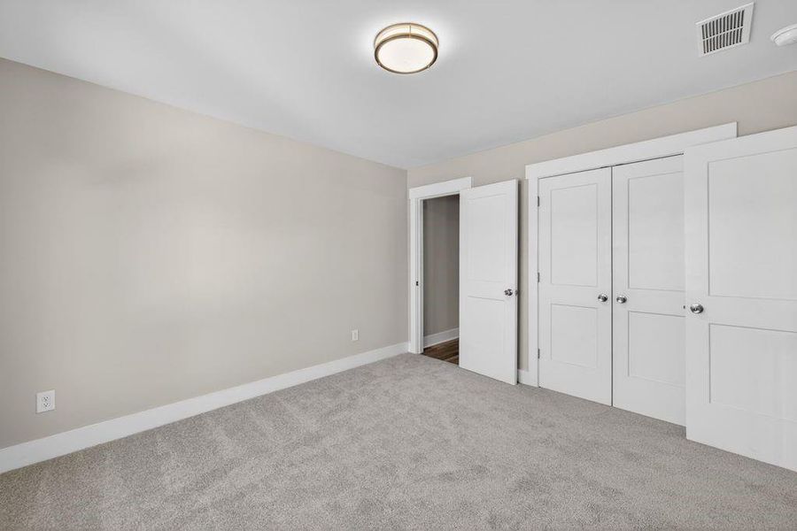 Spacious, unfurnished interior of a new home in , Flowery Branch (Image 23).