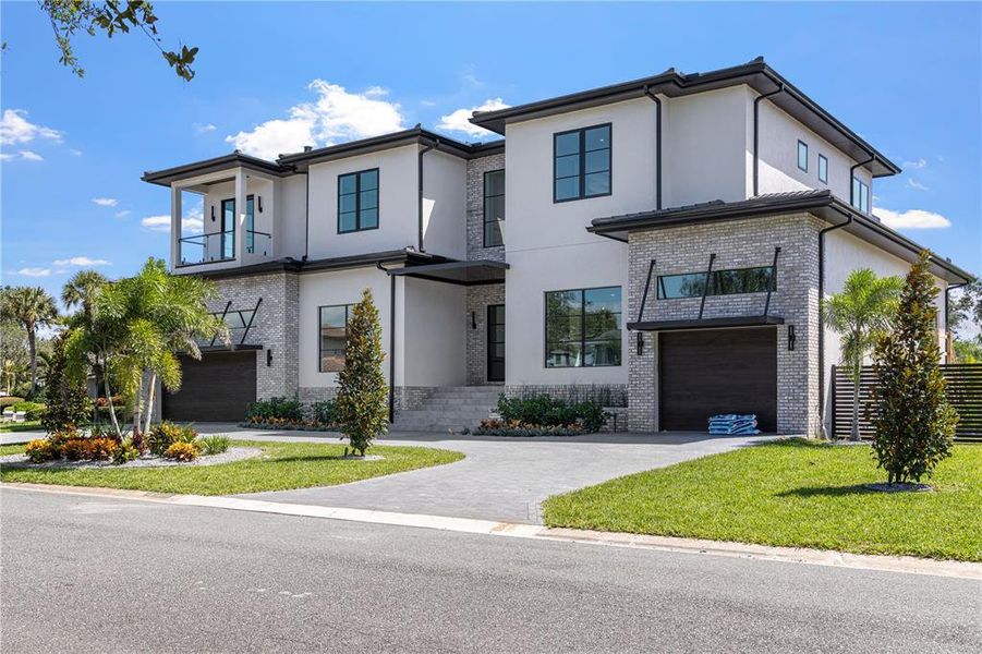 Image 34 of a home in .