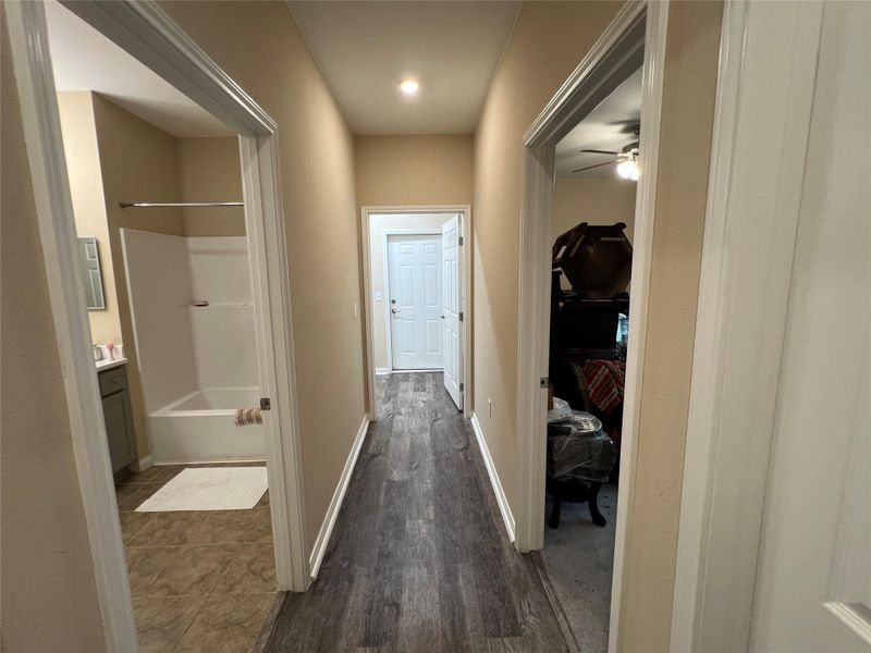Spacious, unfurnished interior of a new home in , Houston (Image 21).