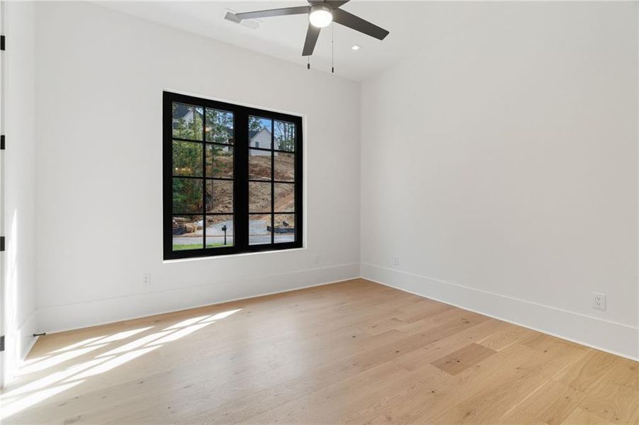 Spacious, unfurnished interior of a new home in , Alpharetta (Image 79).