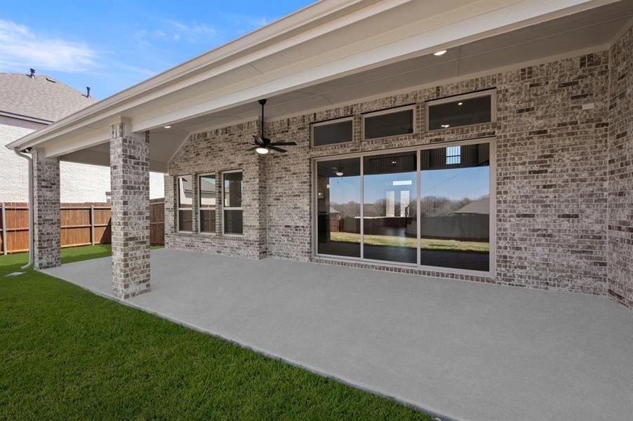 Exterior details and patio area of a home in Shady Valley Estates, Midlothian (Image 3).