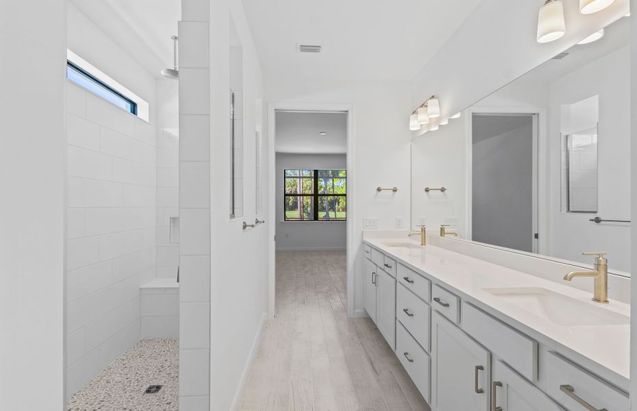 Furnished interior view inside a new home in Terreno, Naples (Image 9). Furnished interior view inside a new home in Terreno, Naples (Image 9).