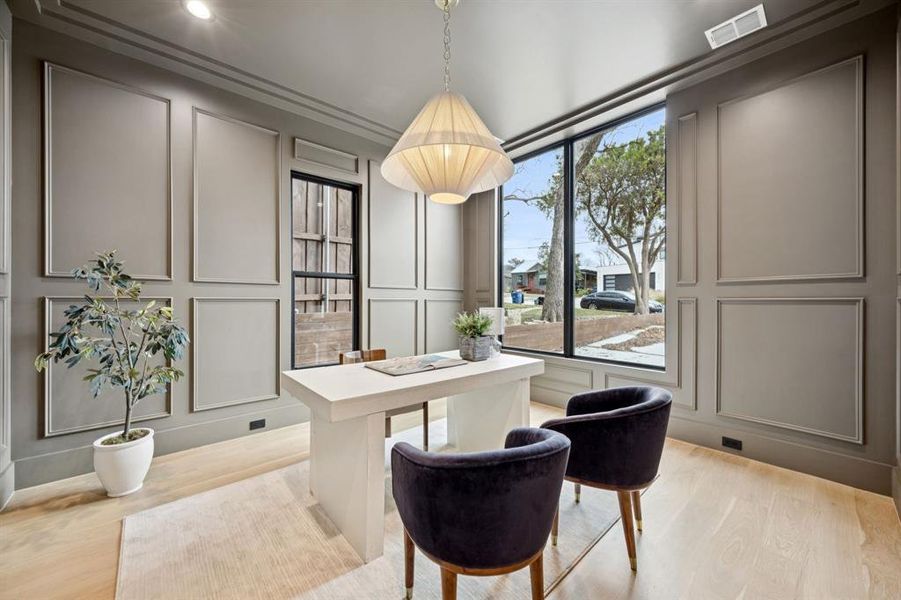 Furnished interior view inside a new home in , Dallas (Image 8).