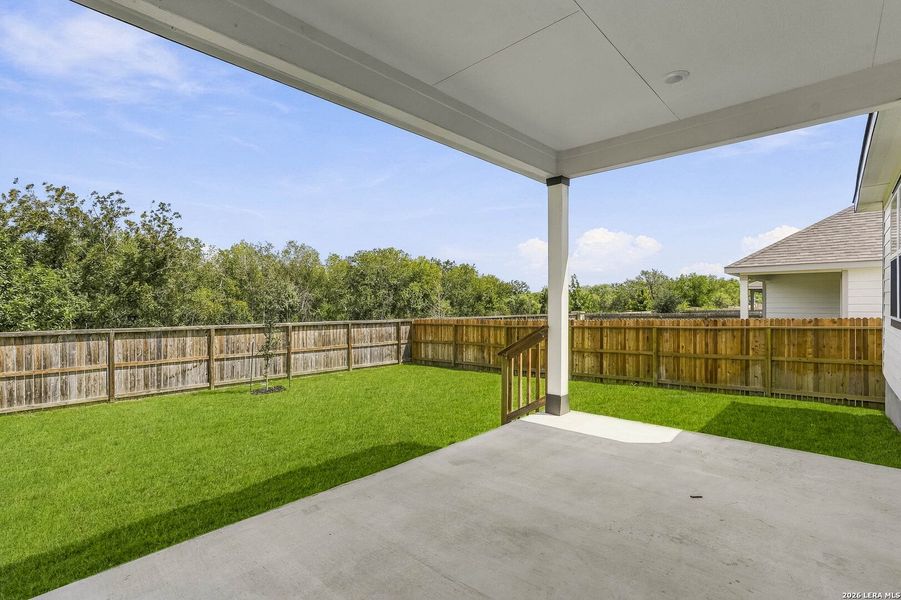 Exterior details and patio area of a home in Cinco Lakes, San Antonio (Image 3).