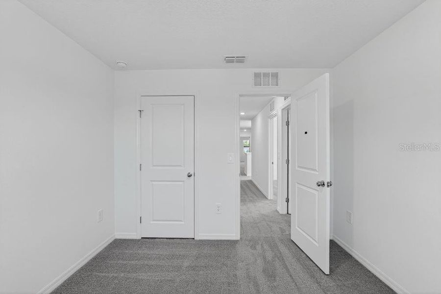 Spacious, unfurnished interior of a new home in Palm Wind, Hudson (Image 24).