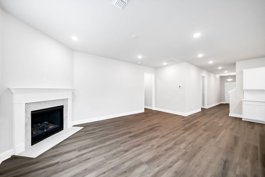 Spacious, unfurnished interior of a new home in Monroe Preserve, Chapin (Image 17).