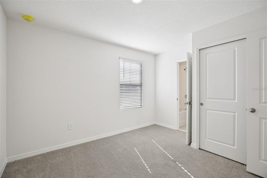 Spacious, unfurnished interior of a new home in , Lady Lake (Image 41).