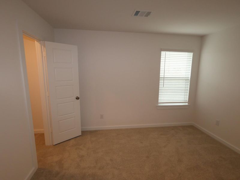 Spacious, unfurnished interior of a new home in Summerview, Fulshear (Image 12). Spacious, unfurnished interior of a new home in Summerview, Fulshear (Image 12).
