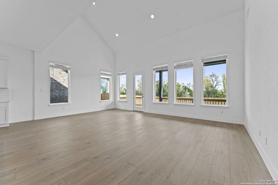 Spacious, unfurnished interior of a new home in , New Braunfels (Image 13). Spacious, unfurnished interior of a new home in , New Braunfels (Image 13).