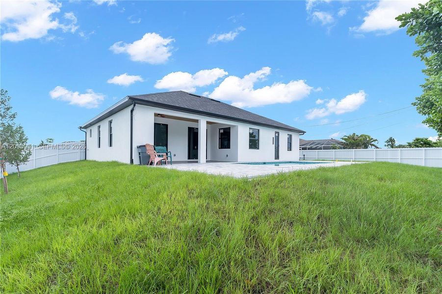 Exterior details and patio area of a home in , Cape Coral (Image 33).