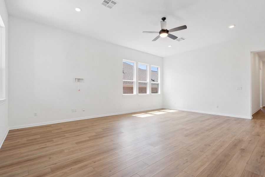 Representative unfurnished interior of a home built from the Waterville by Ashton Woods in The Trails at Carmel, Pflugerville (Image 63).