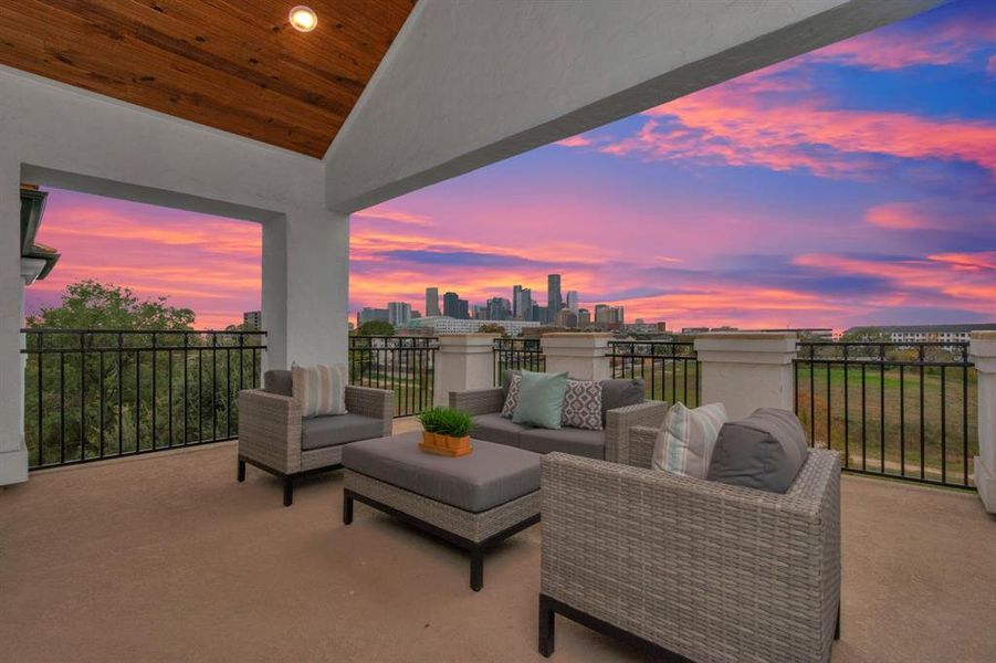 **THIS PHOTO IS OF A PREVIOUS BUILT HOME** THIS HOME WILL BE THE SAME FLOORPLAN BUT WILL HAVE DIFFERENT FINISHESImagine relaxing evenings on this rooftop deck, sipping a glass of wine while taking in the sunset views of downtown Houston!