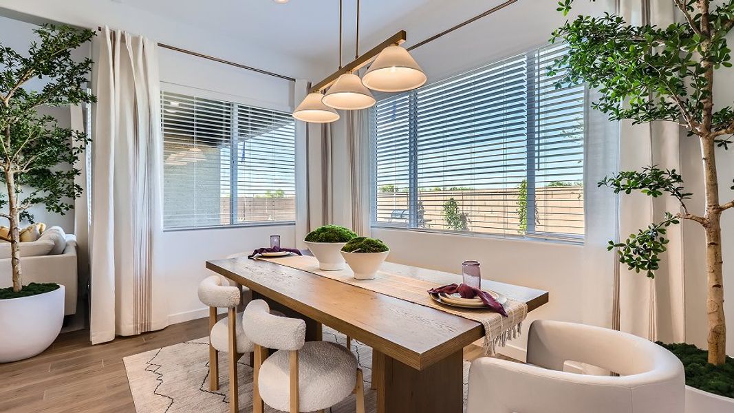 4585 Trillium Dining 1of2 F1 Base10