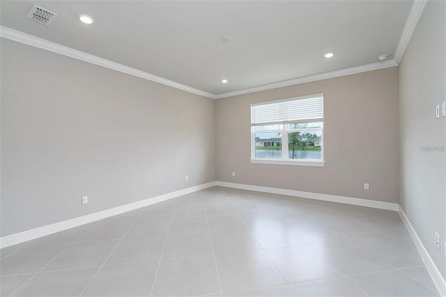 Spacious, unfurnished interior of a new home in , St. Cloud (Image 30).