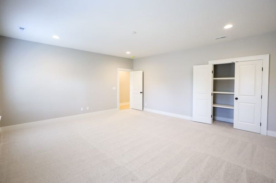 Spacious, unfurnished interior of a new home in Faith View, Ooltewah (Image 87).