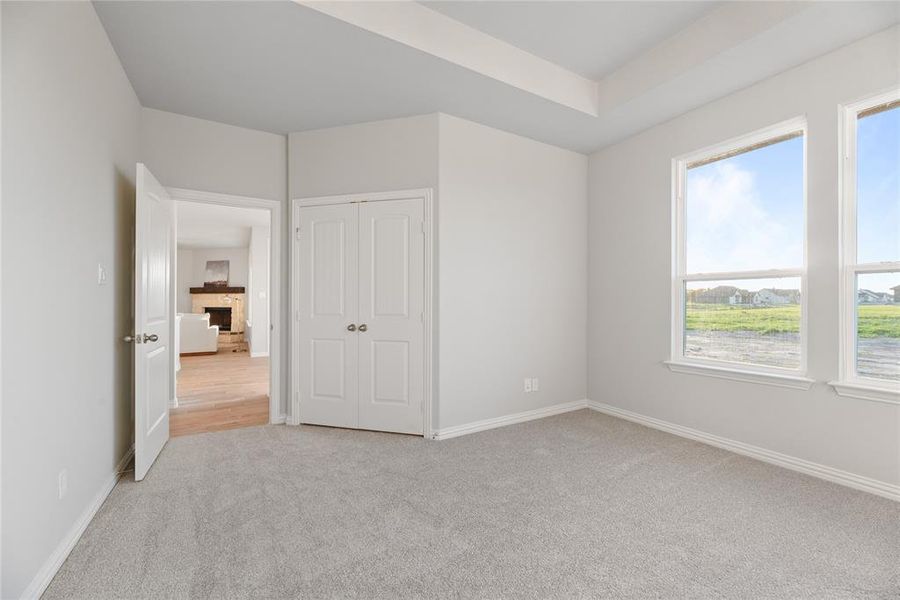 Spacious, unfurnished interior of a new home in Oak Valley, Oak Ridge (Image 36).