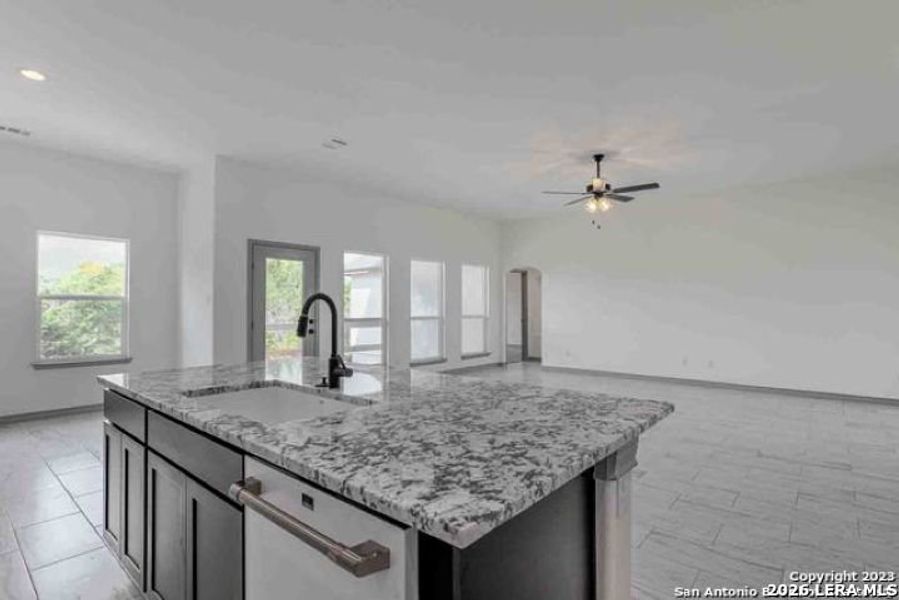 Furnished interior view inside a new home in , Blanco (Image 5).