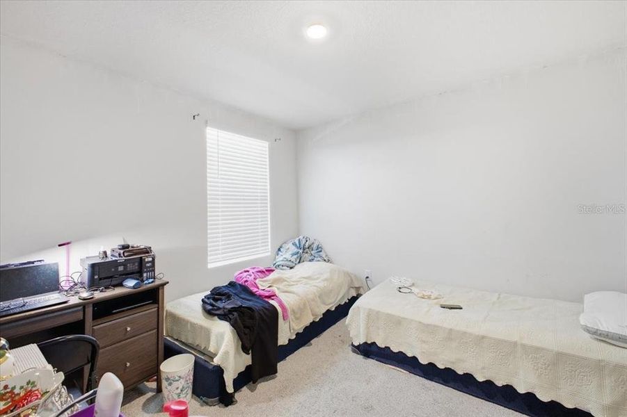 Furnished interior view inside a new home in Evergreen, Bradenton (Image 17).