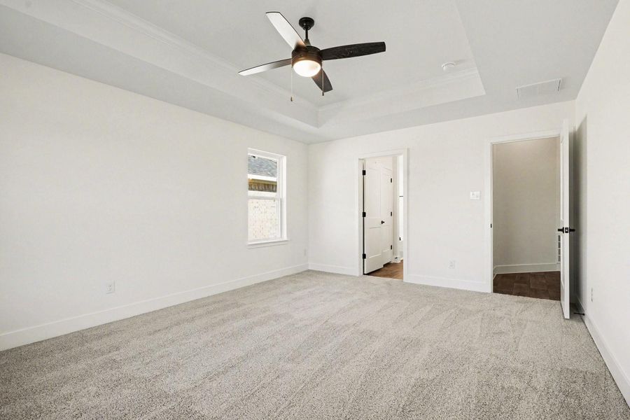 Spacious, unfurnished interior of a new home in Greystone, Angleton (Image 23).