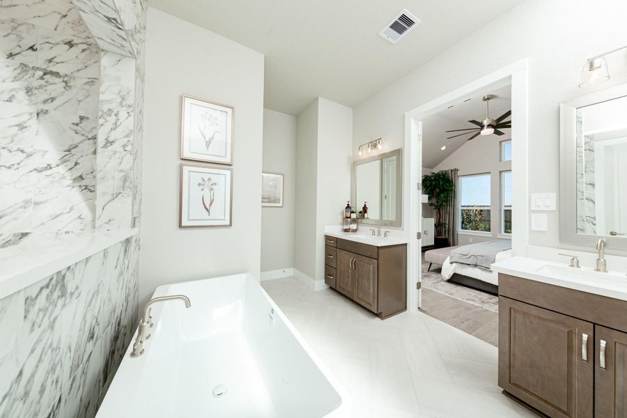 Representative model home photos shown for illustrative purposes only. Actual home, features, and finishes may vary. Home is currently under construction.