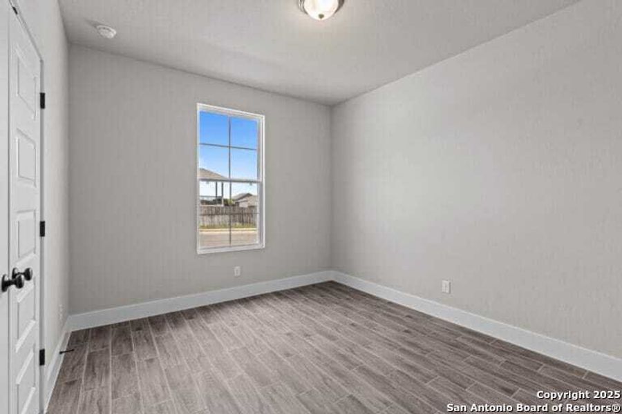 Spacious, unfurnished interior of a new home in Skybrooke, San Antonio (Image 13).