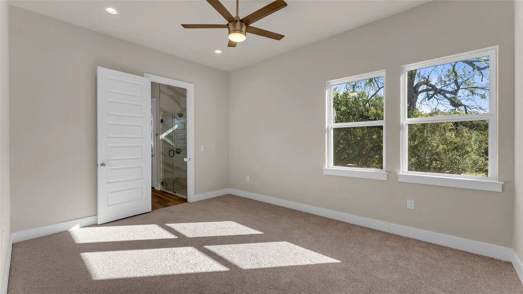 Spacious, unfurnished interior of a new home in , Cottonwood Shores (Image 12).