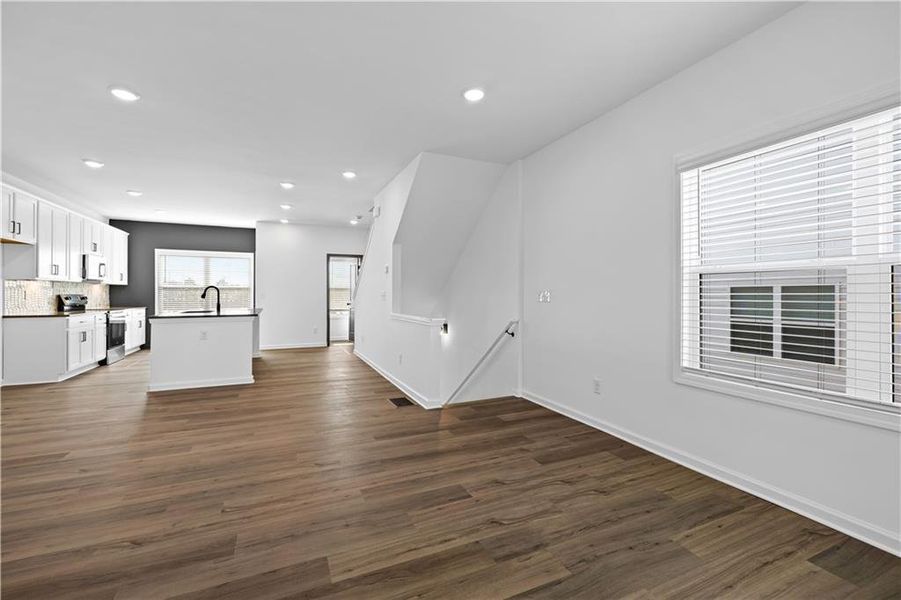 Spacious, unfurnished interior of a new home in Nickel Creek at Newnan Crossing, Newnan (Image 17). Spacious, unfurnished interior of a new home in Nickel Creek at Newnan Crossing, Newnan (Image 17).