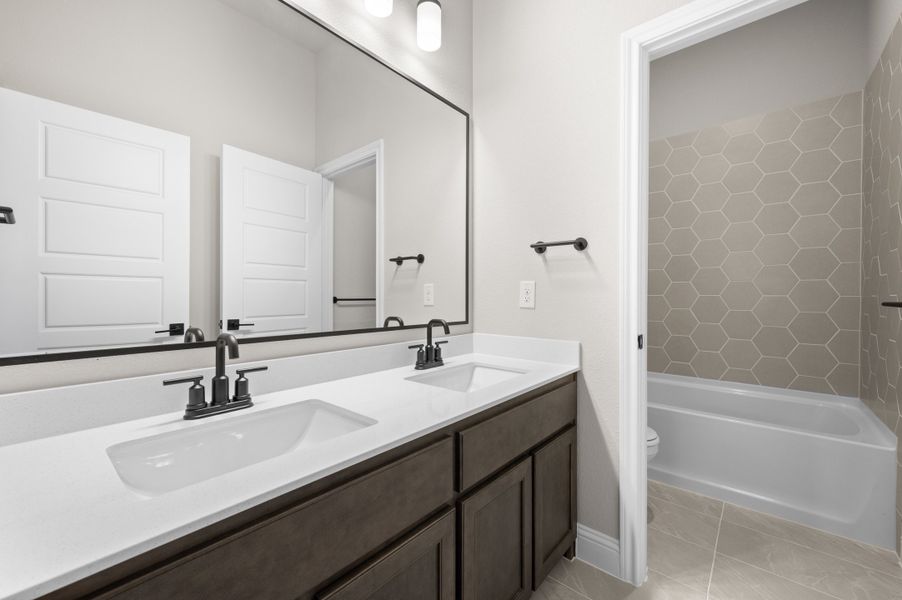 Furnished interior view inside a new home in Waterford Park, Weatherford (Image 14).