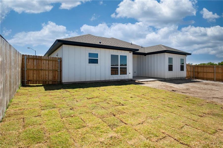 Front exterior of a new home in , Temple, TX, highlighting curb appeal (Image 1).
