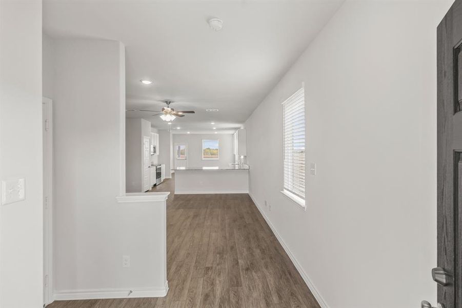 Spacious, unfurnished interior of a new home in Retreat at Fossil Creek, Fort Worth (Image 10).