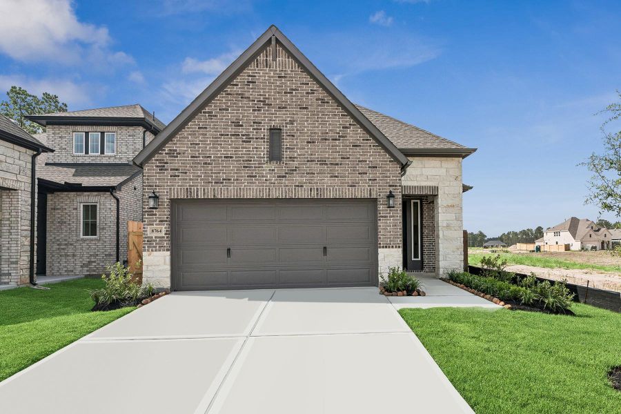 Welcome to The Bastrop by David Weekley Homes. Move-In-Ready Now! Welcome to The Bastrop by David Weekley Homes. Move-In-Ready Now!