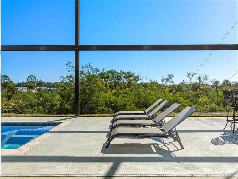 Community amenities in , Englewood (Image 53).