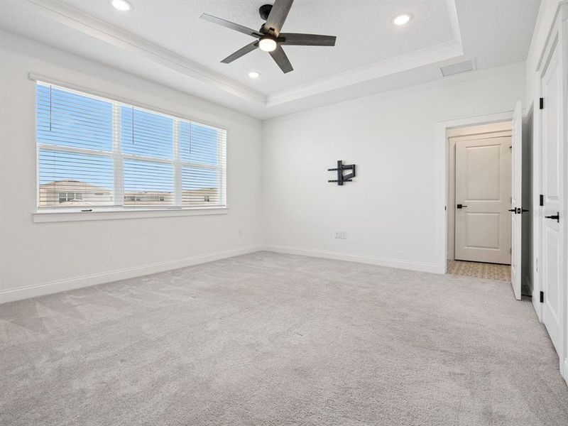 Spacious, unfurnished interior of a new home in Osprey Ranch, Winter Garden (Image 40).