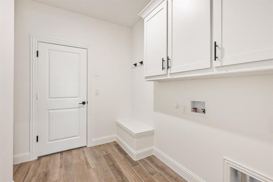 Spacious, unfurnished interior of a new home in Terracina, Rockwall (Image 26). Spacious, unfurnished interior of a new home in Terracina, Rockwall (Image 26).