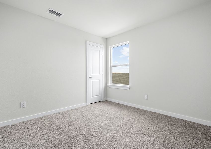 The secondary bedrooms are the perfect space for children's bedrooms or guest rooms. The secondary bedrooms are the perfect space for children's bedrooms or guest rooms.