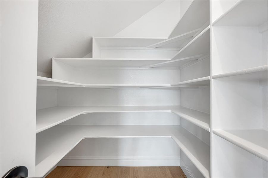 Spacious, unfurnished interior of a new home in Terracina, Rockwall (Image 28). Spacious, unfurnished interior of a new home in Terracina, Rockwall (Image 28).