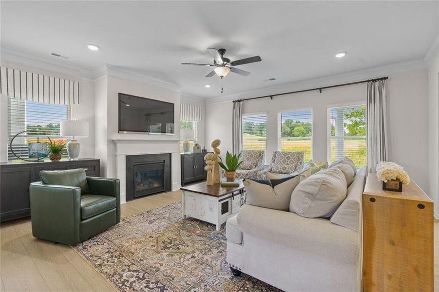 Furnished interior view inside a new home in Oakmont, Dallas (Image 6).