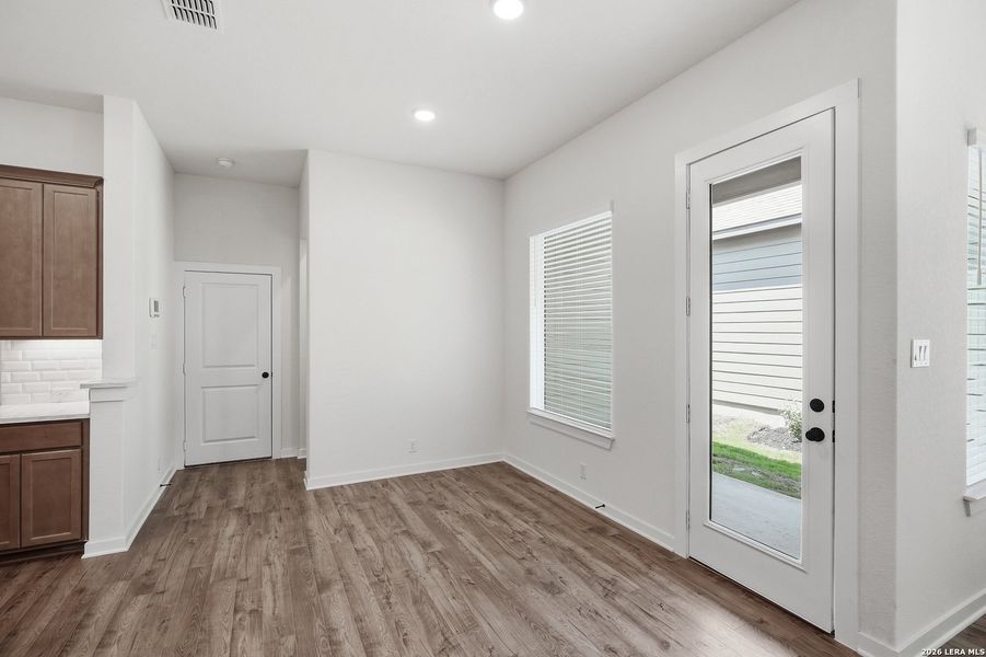 Spacious, unfurnished interior of a new home in The Crossvine, Schertz (Image 18).