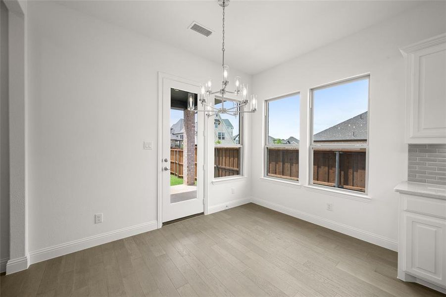 1536 Euclid- Dining-1