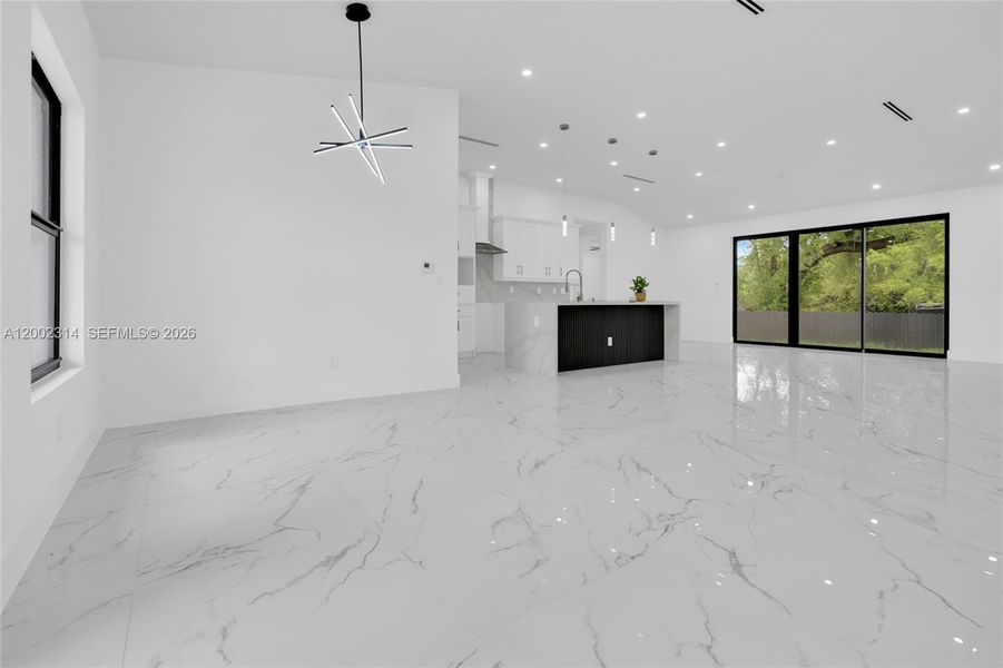 Spacious, unfurnished interior of a new home in , Lehigh Acres (Image 15).