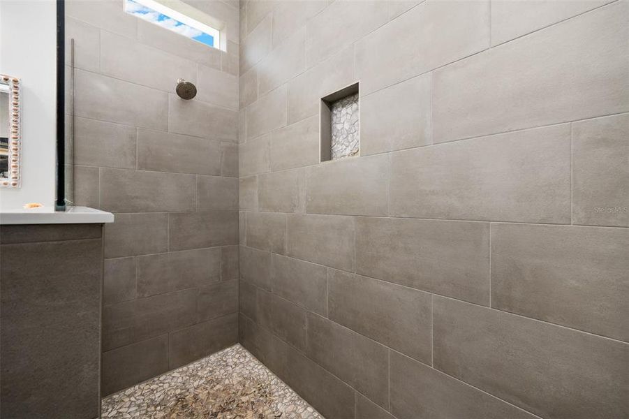 Close-up of interior finishes inside a home in Oakmont, Gainesville (Image 20).