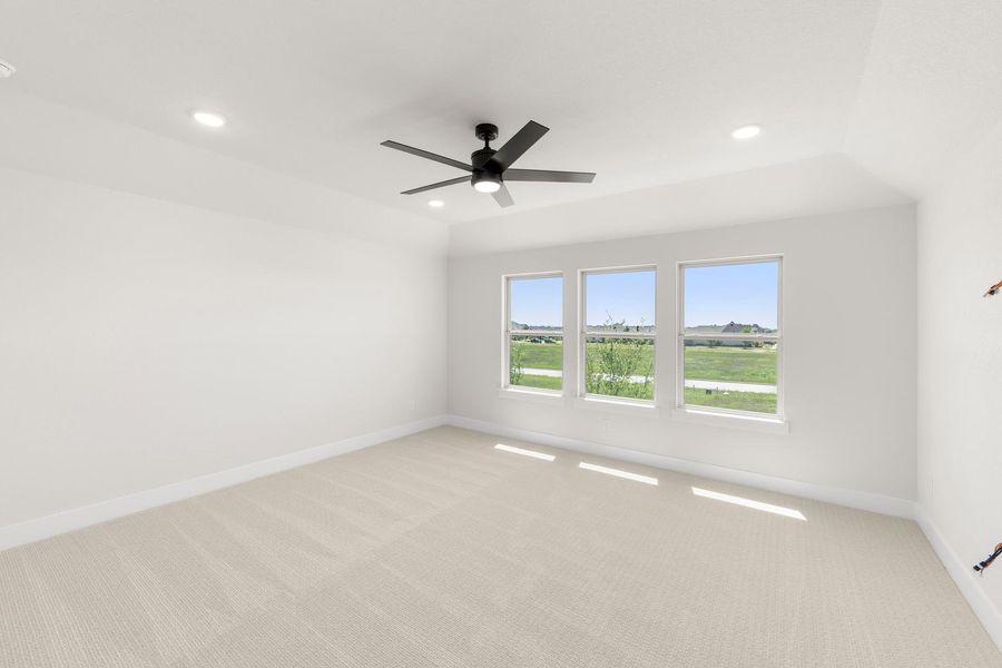 Spacious, unfurnished interior of a new home in Union Park, Little Elm (Image 21).