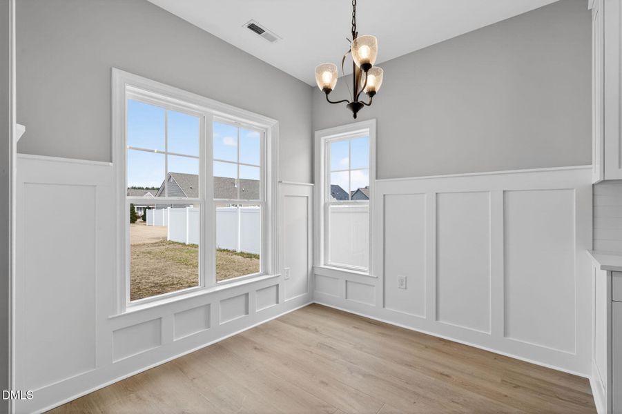 13-web-or-mls-3818-valleyfield-ln-elm-ci