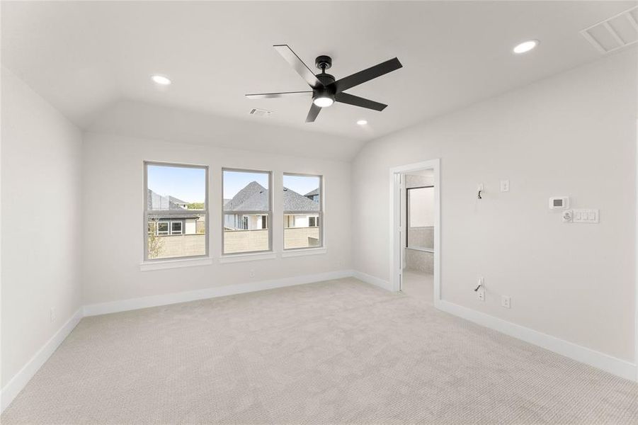 Spacious, unfurnished interior of a new home in Treeline, Justin (Image 20).