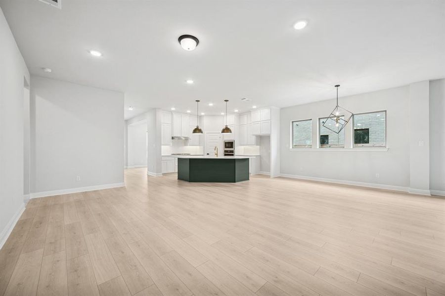 Spacious, unfurnished interior of a new home in Talia – Garden Series, Mesquite (Image 17).