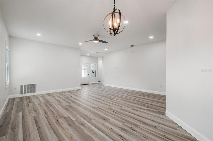 Spacious, unfurnished interior of a new home in , Daytona Beach (Image 26).