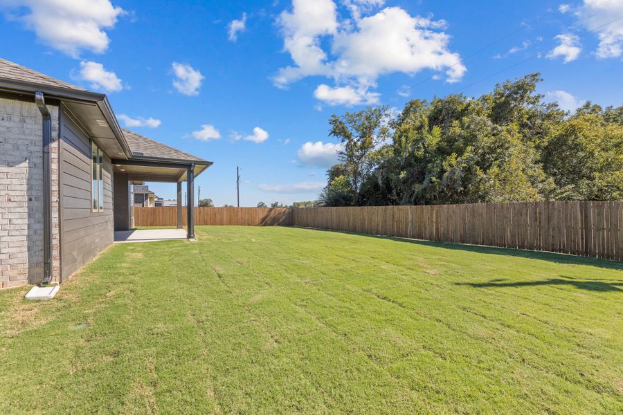 Exterior details and patio area of a home in Fair Oaks, Bridgeport (Image 4).